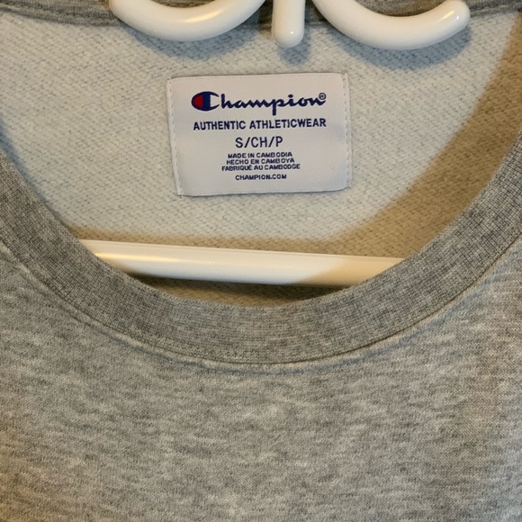 Champion crewneck - Picture 2 of 2